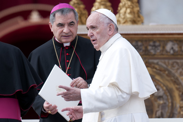 Анджело Беччу и Папа Франциск