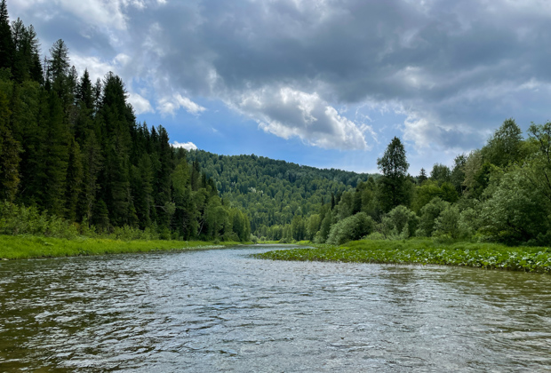 Горная река Мрассу в Шорском национальном парке