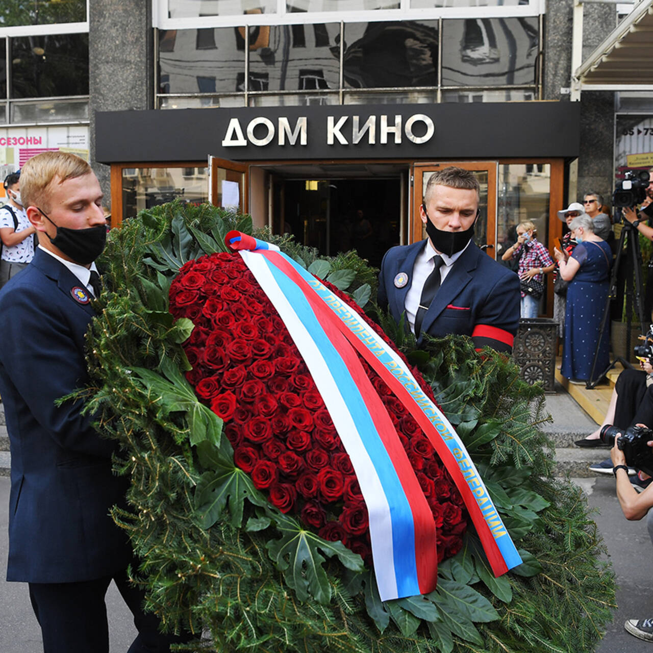 Где похоронен сын минниханова в казани фото