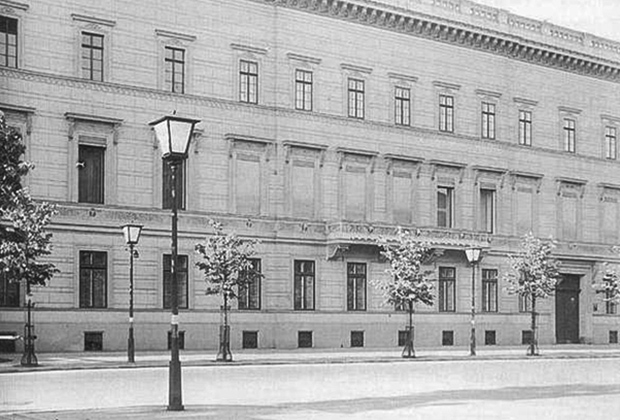Здание посольства СССР в Берлине