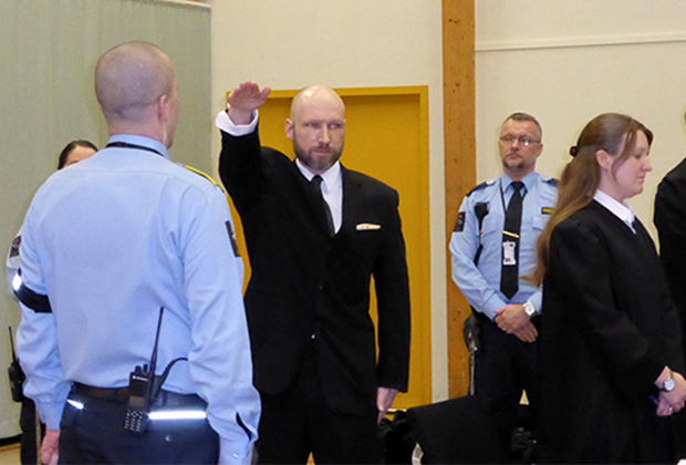 Андерс Брейвик в суде в Шиене, Норвегия, 10 января 2017 года