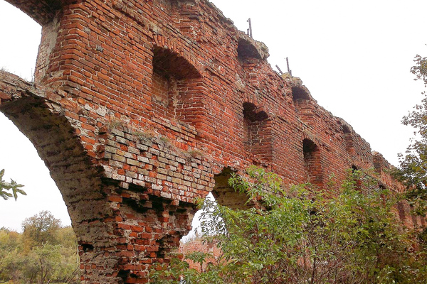Руины замка Бранденбург