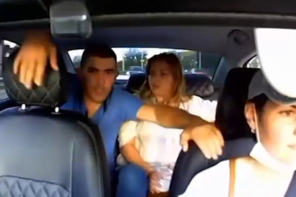 Пьяный контрактник набросился на таксистку в Крыму и попал на видео