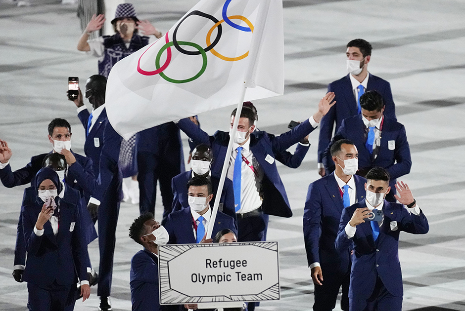 Под флагом МОК на Играх выступит команда беженцев. В ее составе 29 спортсменов, они будут состязаться в 12 видах спорта.