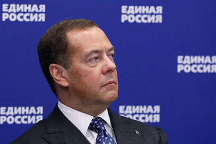 Медведев объяснил заявления о санкциях по «Северному потоку-2» ритуальным танцем