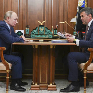 Владимир Путин и Алексей Комиссаров