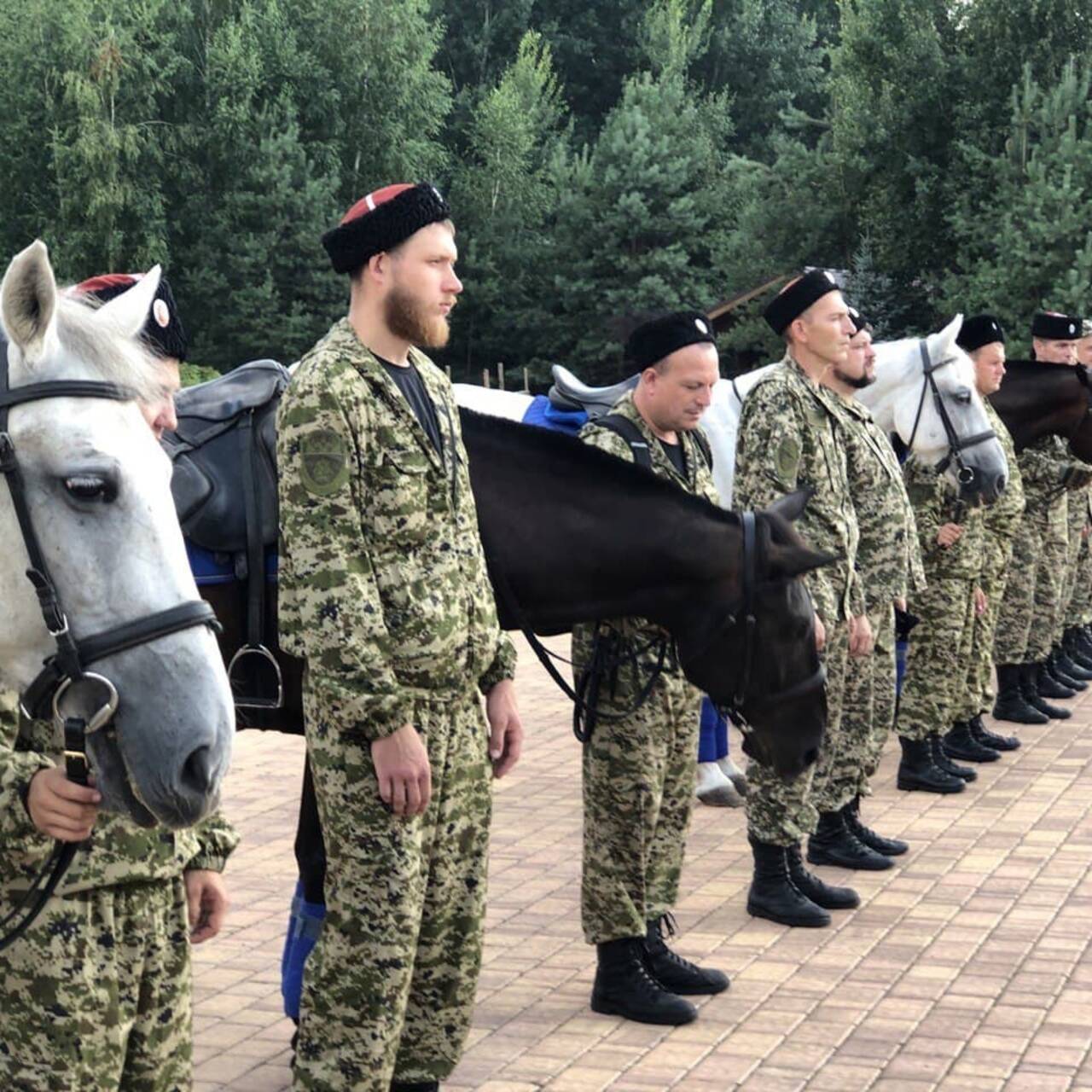 В российском городе учредили казачий патруль: Общество: Россия: Lenta.ru