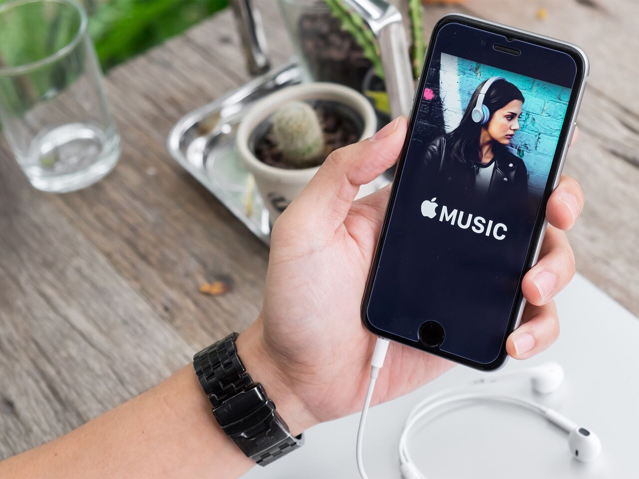 МегаФон» предложил абонентам бесплатную годовую подписку на Apple Music:  Бизнес: Экономика: Lenta.ru