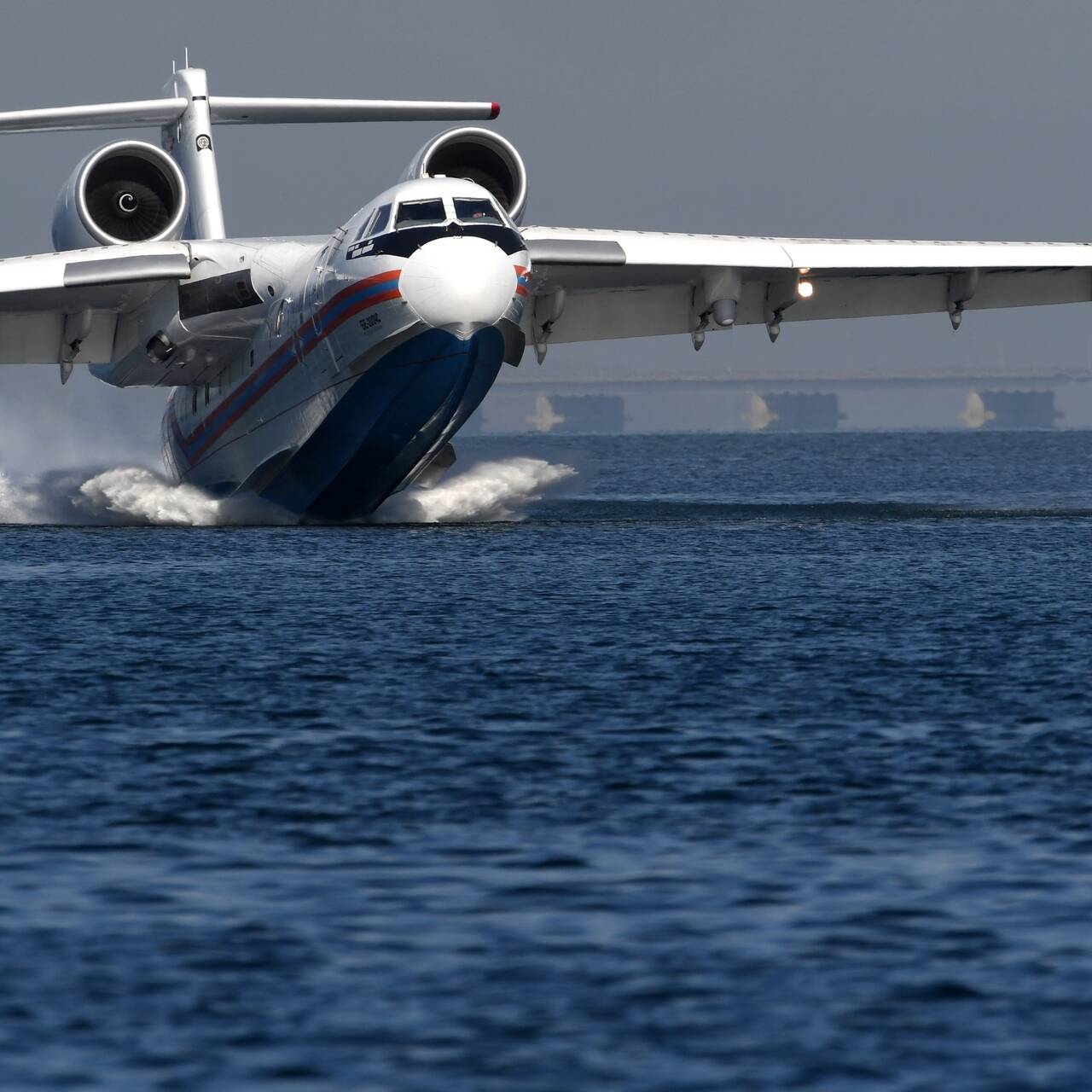 Российский пожарный самолет Бе-200 разбился в Турции. Погибли все  находившиеся на борту российские и турецкие специалисты: Происшествия: Мир:  Lenta.ru