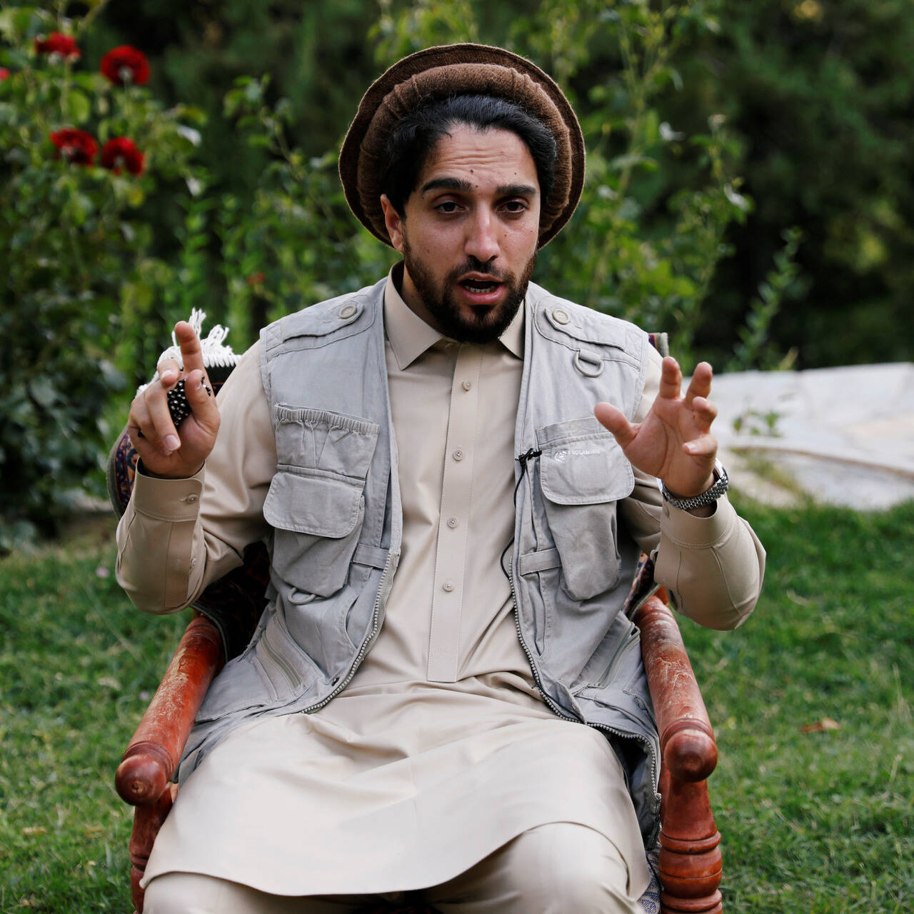 Жапон порно онлайн Ол бөксесімен сикке отырды