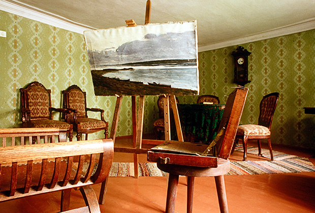 Мастерская художника в доме-музее Исаака Левитана