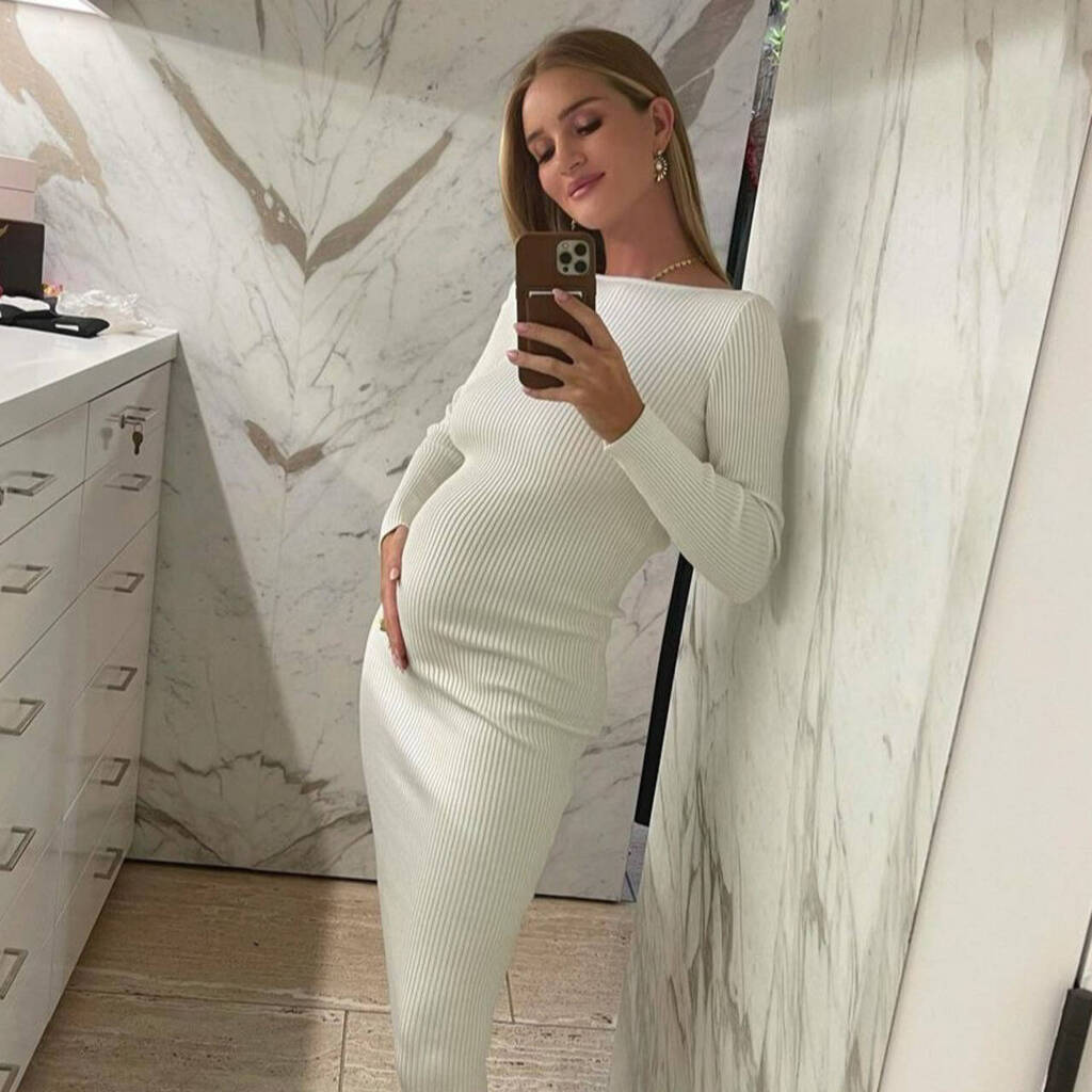 Жена Стэтхэма объявила о второй беременности: Личности: Ценности: Lenta.ru