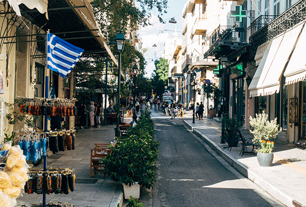 Улица в Афинах