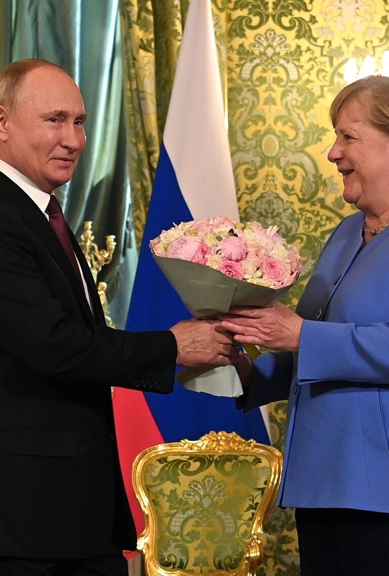 Цветы В Кабинете Путина Фото