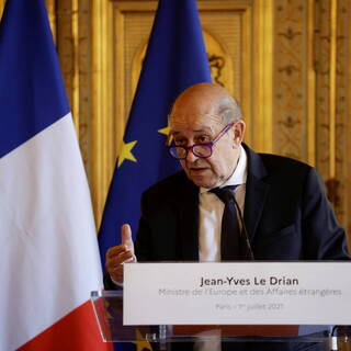 Министр иностранных дел Франции Жан-Ив Ле Дриан