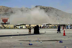 Десятки человек погибли в результате терактов в Кабуле. Ответственность за взрывы взяло на себя «Исламское государство»