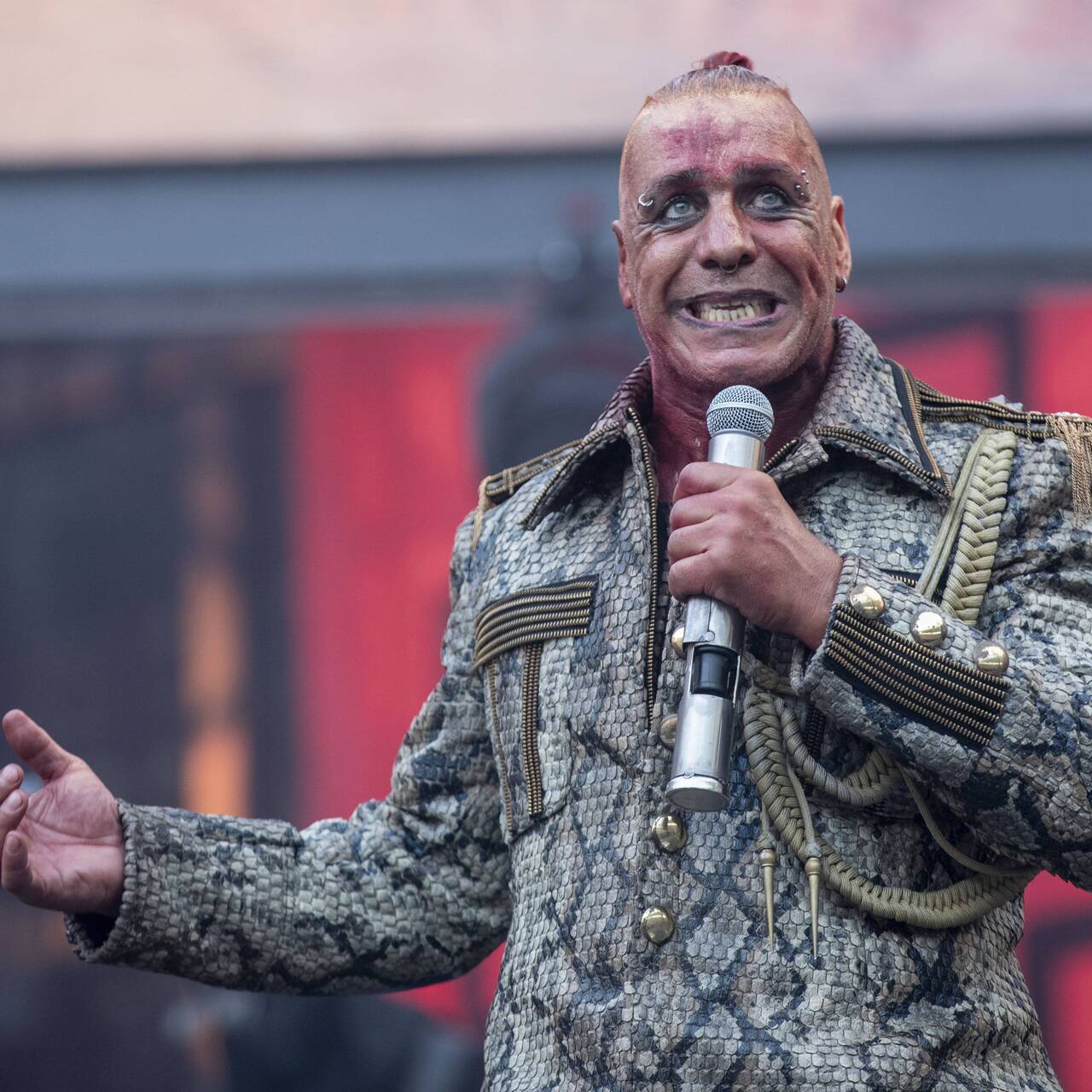 Лидера Rammstein «подставил» тверской бизнесмен: Музыка: Культура: Lenta.ru