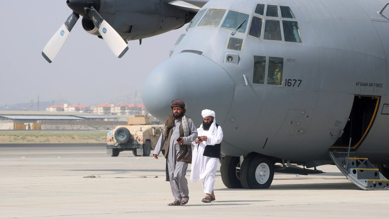 Появились снимки брошенного американского C-130 в Афганистане: Оружие:  Наука и техника: Lenta.ru