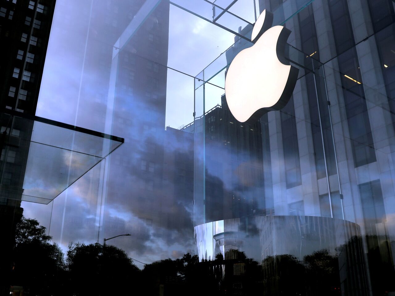 Американская компания Apple начнет производство собственных электромобилей уже в 2024 году