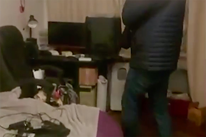 Квартира заманившего к себе 10-летнюю школьницу россиянина попала на видео