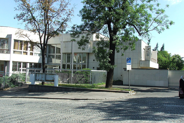 Здание посольства Российской Федерации в Праге