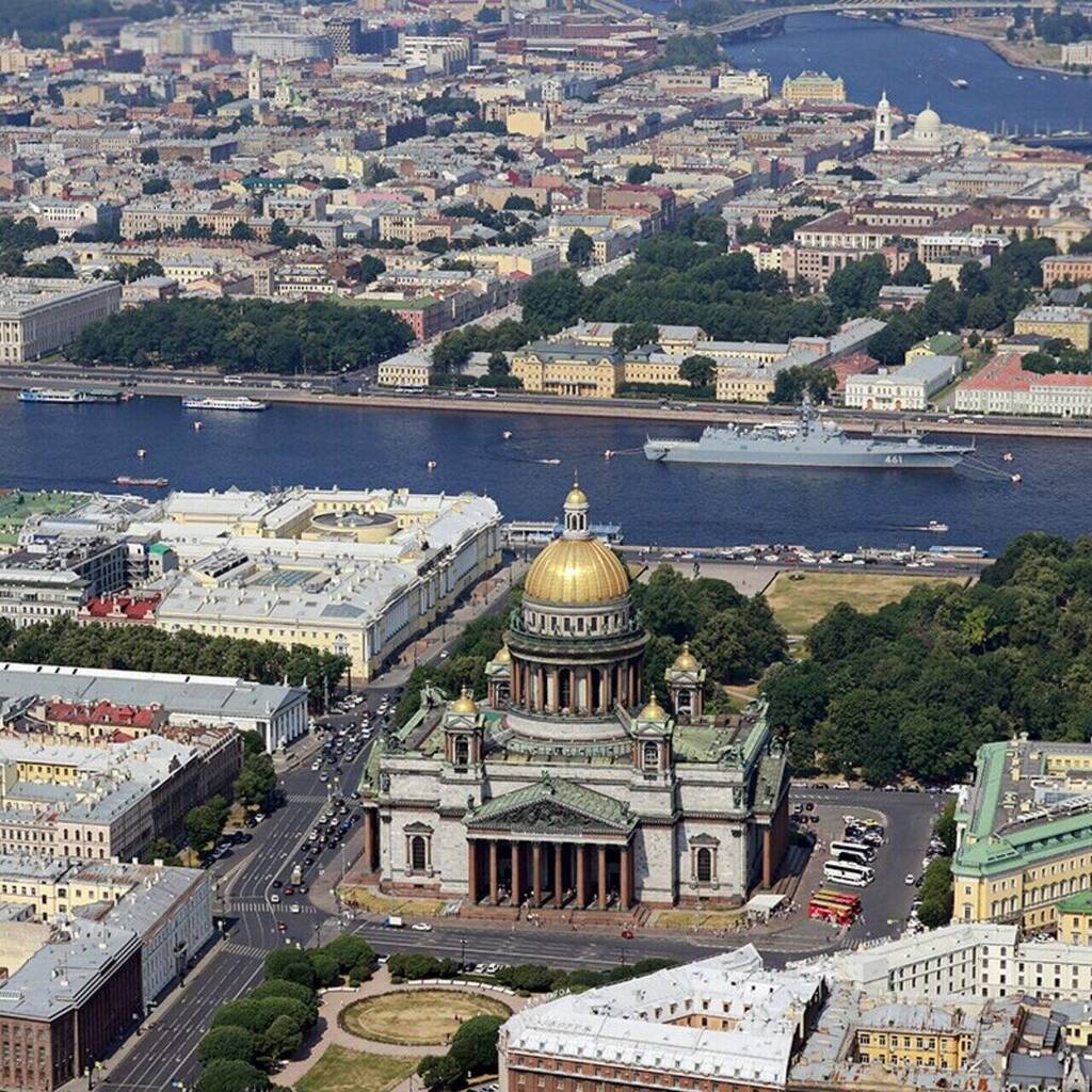 Где в санкт петербурге проходит. Санкт-Петербург с птичьего полета. Санкт-Петербург с высоты птичьего полета ночью. В Питер на выходные.