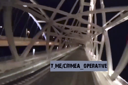 Россиянин проехал на крыше поезда по Крымскому мосту и заснял себя на видео