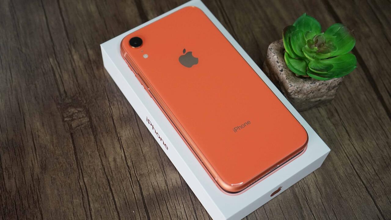 Apple «похоронила» популярные iPhone: Гаджеты: Наука и техника: Lenta.ru