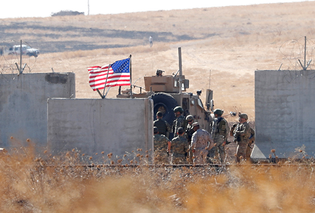 Турецкие и американские солдаты на турецко-сирийской границе