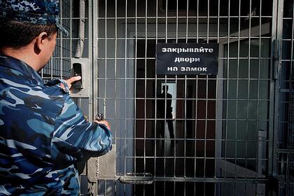 Заключенные в ходе обыска отказались подчиняться сотрудникам российской колонии