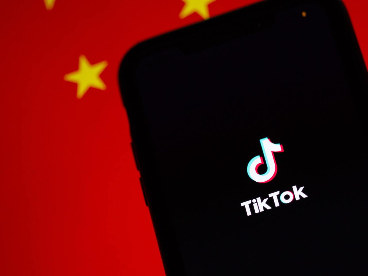 В Китае детям ограничили время использования TikTok до 40 минут в день:  Общество: Мир: Lenta.ru