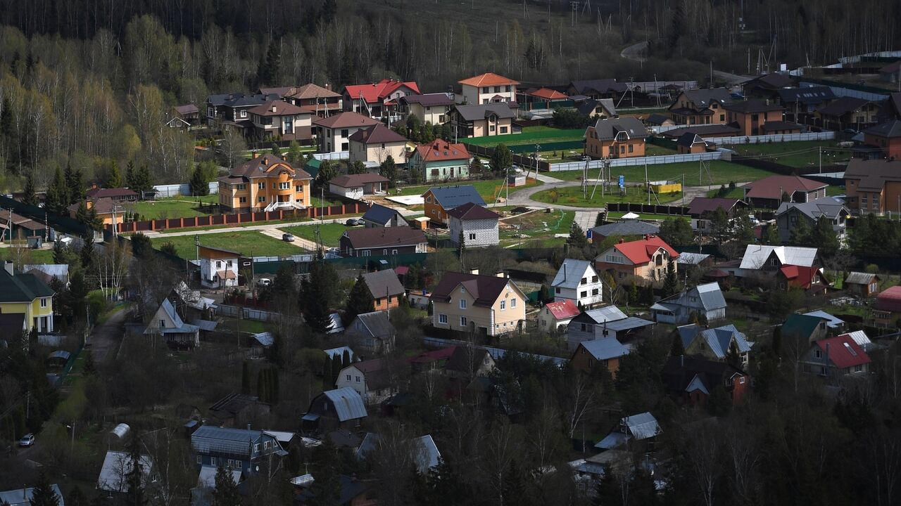 Россиянам назвали условия законной продажи дома без земли: Дом: Среда  обитания: Lenta.ru