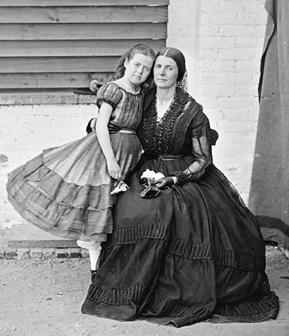  Роза Гринхау с дочерью Розой в заключении в здании Старого Капитолия 