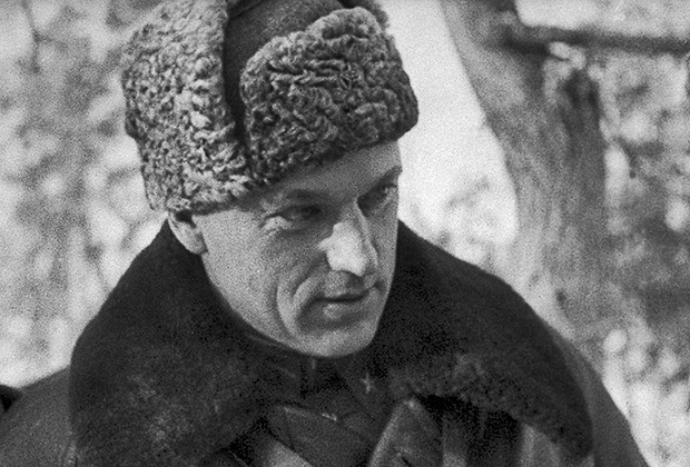 Генерал Константин Рокоссовский на командном пункте 16-й армии, декабрь 1941 года