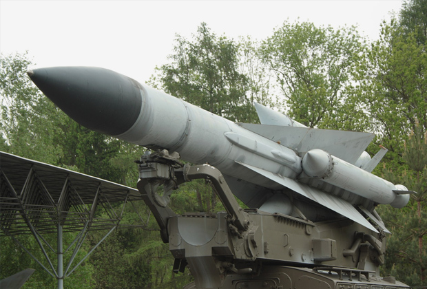 Зенитно-ракетный комплекс (ЗРК) С-200