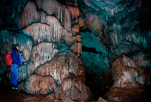 Тысячеголовая пещера, плато Чатыр-Даг