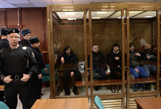 Слева направо: Джабраил Махмудов, Лом-Али Гайтукаев, Рустам Махмудов, Ибрагим Махмудов и Сергей Хаджикурбанов.
