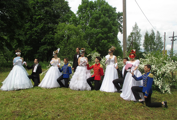 Приглашаем вас на бал! Пушкинский праздник в селе Берново