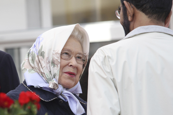 Queen Elizabeth II and Sheikh Mohammed Bin Rashid Al Maktoum