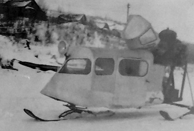 Скимобиль с двигателем от самолета на Красном озере, Канада, 1937 год