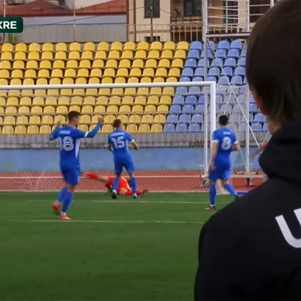 Драка футболистов. Украинскую футболистку отчислили из команды. Украинская футболистка онлифанс. Украинская футболистка. Украинскую футболистку отчислили из команды.