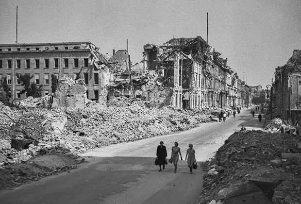 Берлин, 1945 год, июль 