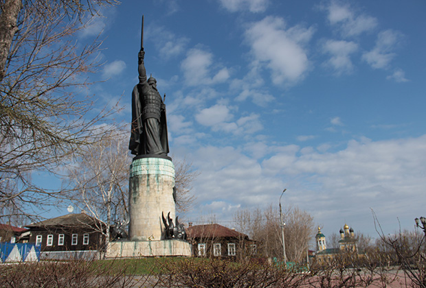 Муром. Памятник Илье Муромцу. Фото: Марии Рубцовой