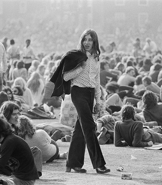 Зритель на музыкальном фестивале Oval Pop в Лондоне, 1972 год