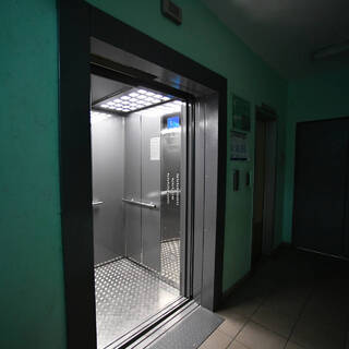 Маленький лифт для частного дома в Москве