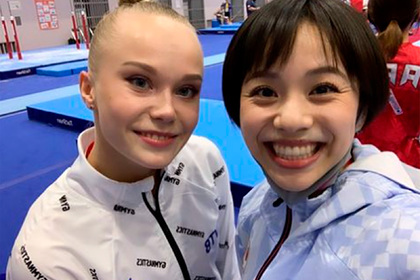 Лишенная золота ЧМ гимнастка Мельникова обратилась к победившей ее сопернице