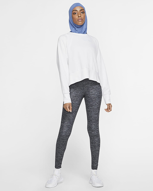 Модель в спортивном хиджабе в рекламной кампании бренда Nike