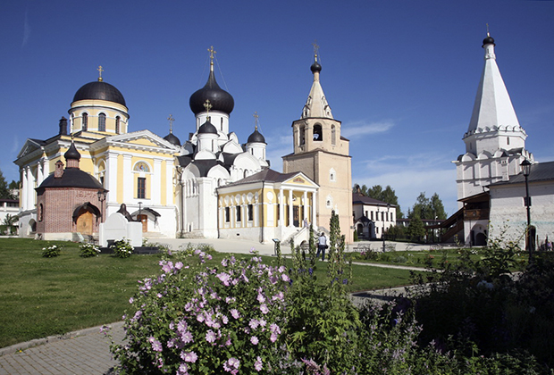 Успенский монастырь города Старица