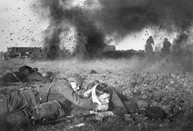 Октябрь 1942 года, бой в районе Керчи. Фото: Анатолий Гаранин / РИА Новости