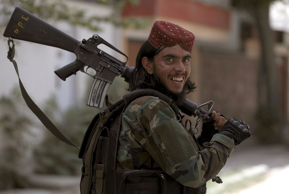 Боевик «Талибана» во время взятия Кабула
